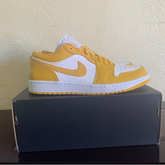 Jordan 1s Low - Picture 1 of 5